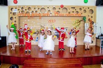 Chương trình "Mừng Giáng sinh và Đón Năm mới 2019" tại Trường mầm non Scavi